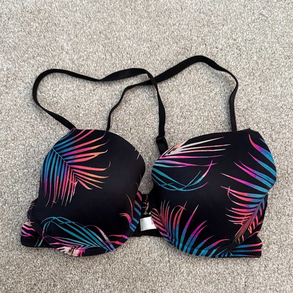 Victoria’s Secret Pink wear everywhere lightly lined bra